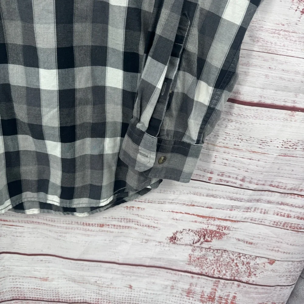 The North‎ Face Shirt Mens 2XL Long Sleeve Plaid Shirt Double Pocket Hiking